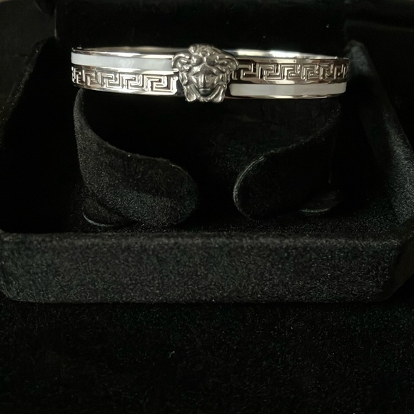 Medusa Greek Key Women’s Bracelet - Picture 1 of 6
